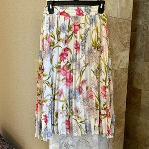 NWT Pleated Midi Skirt